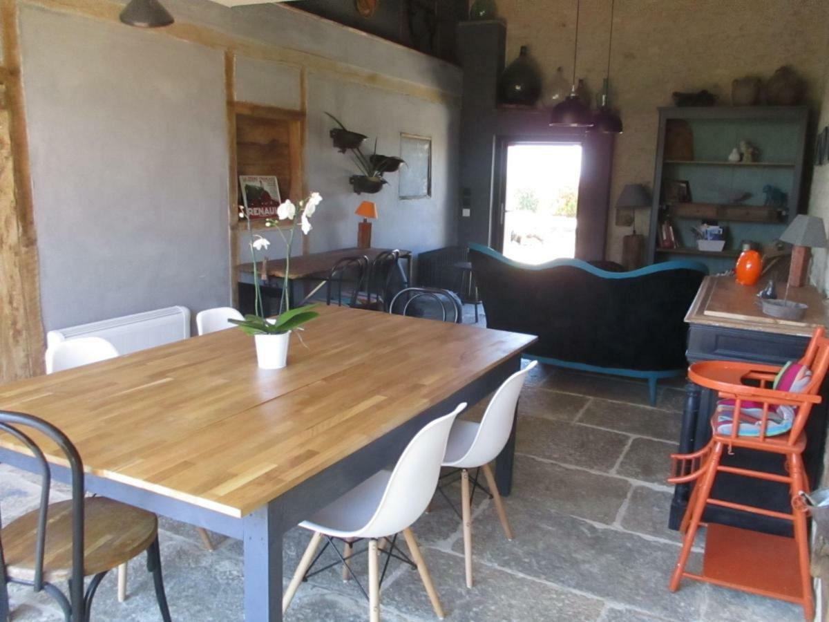 Bed and Breakfast La Grange Aux Hirondelles Sancoins Exterior foto